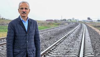 Bakan Uraloğlu: Suriye sınırındaki demir yolu hattını ayağa kaldırıyoruz