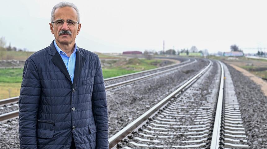 Bakan Uraloğlu: Suriye sınırındaki demir yolu hattını ayağa kaldırıyoruz
