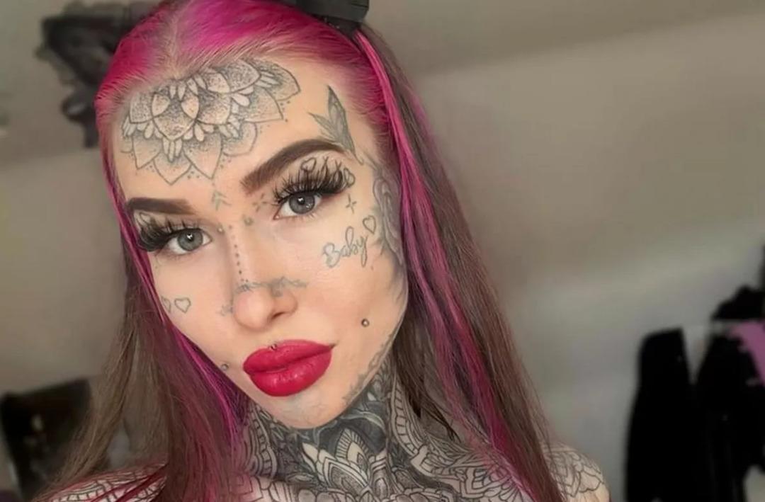 Vücudunu baştan sona kaplatıp dilini ikiye ayırdı! Yeni hedefi ise şaşkına çevirdi 1