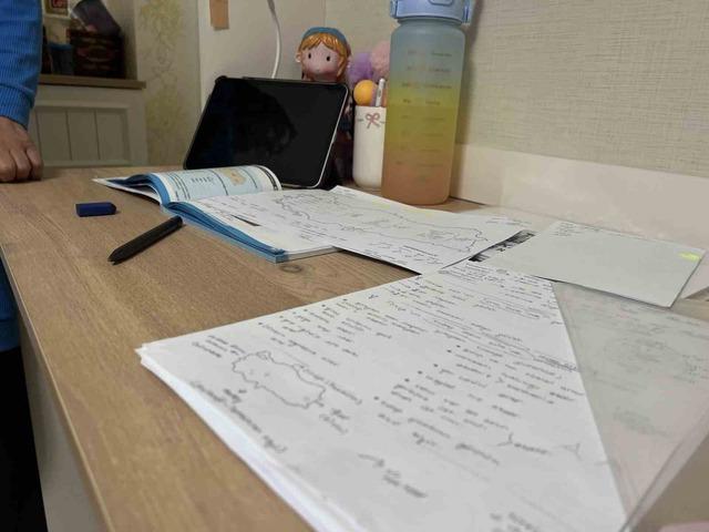 18 yaşındaki kızdan geriye son çalıştığı notları kaldı 4