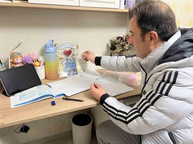 18 yaşındaki kızdan geriye son çalıştığı notları kaldı 1