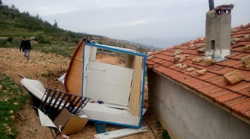 Aydın'da rüzgar bir konteyner evi uçurdu!