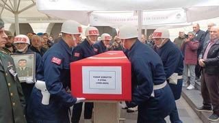 Trafik kazasında hayatını kaybeden genç üsteğmen toprağa verildi