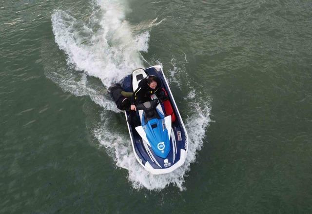 Ordu’da denize atlayan kadını itfaiye kurtardı 4