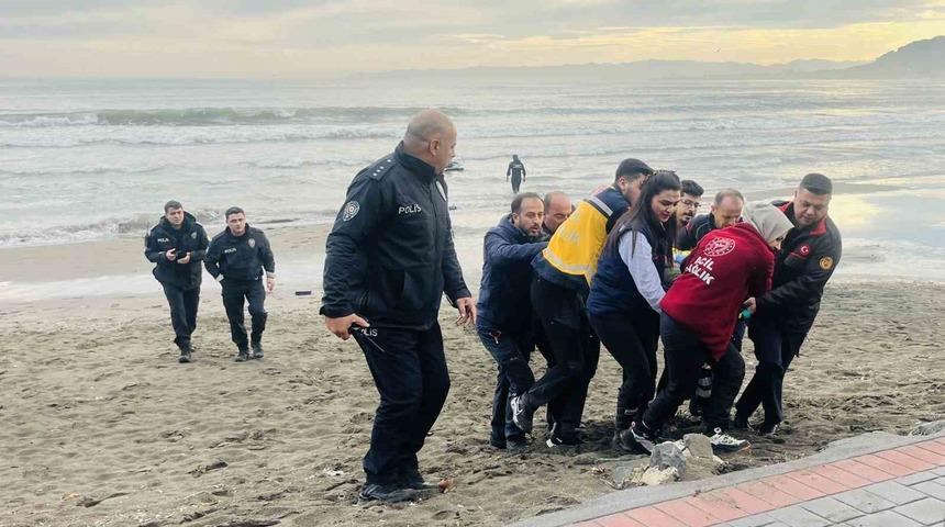 Ordu’da denize atlayan kadını itfaiye kurtardı