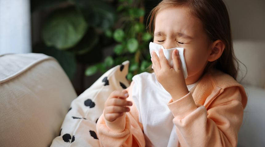 Bir günde tek okulda 170 hasta öğrenci: Bazısı hastaneye bile yattı! Hepsi bu virüs yüzünden 'Mutasyona uğradı'