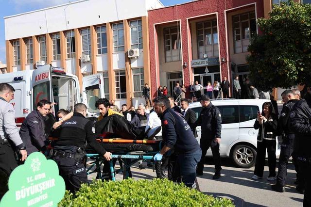 Boşanma duruşmasından çıktı, eşini sırtından bıçakladı 2