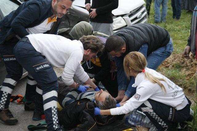 Orhangazı'de MHP eski İlçe Başkanı kaza yaptı, eşi öldü, 7 kişi yaralandı (2) - Yeniden