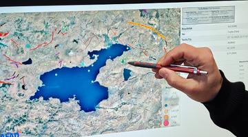 Bir ili açık açık uyardı! 5,5 üzerindeki deprem için tarih verdi