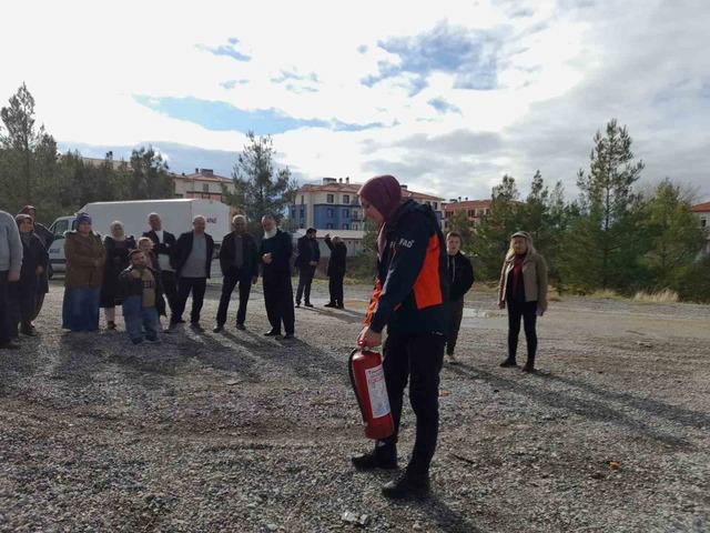 Vatandaşlara afet farkındalık eğitimi verildi 1