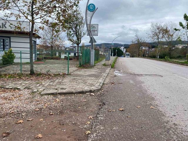 Otobüsün altında sürüklenen kadından acı haber 1