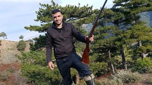 Kavgada birbirini bıçakladılar: 1 ölü, 1 yaralı