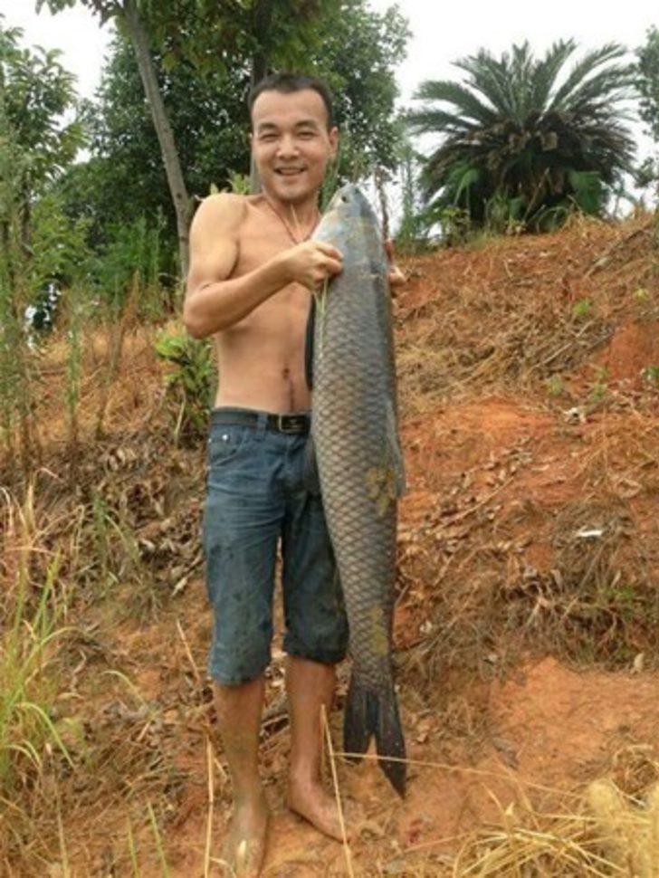 Yakaladığı balığın içinden çıkanlar şaşırttı G1