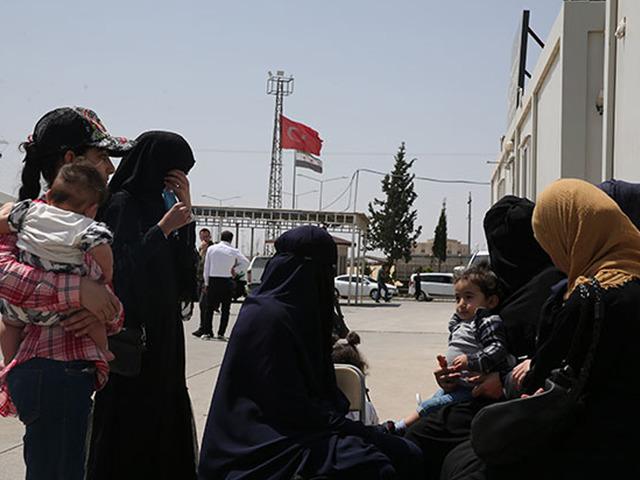 Bakan Yerlikaya duyurdu! İşte &uuml;lkesine d&ouml;nen Suriyeli sayısı