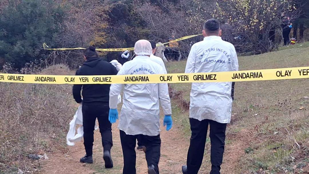 Samsun da korkunç olay! Boşanmış çift otomobilde ölü bulundu 1