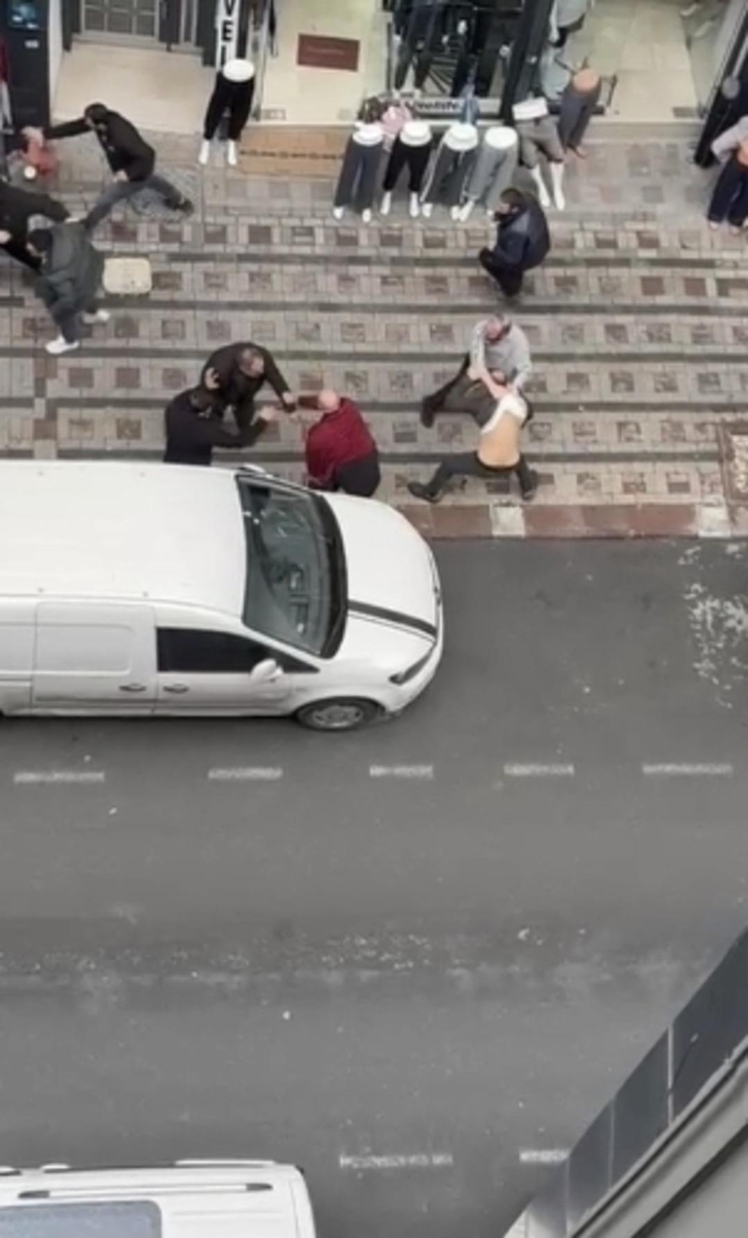 Zeytinburnu nda park yeri dehşeti: "Sudan sebepten öldürüldü" 4