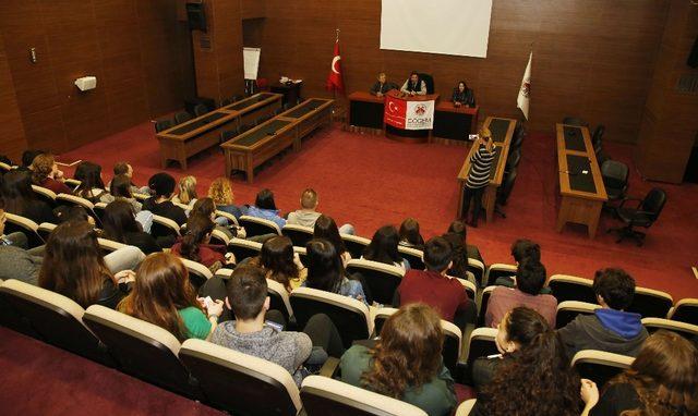 Başkan Gen&ccedil;, AB Erasmus projesi &ouml;ğrenci ve &ouml;ğretmenlerini ağırladı 1