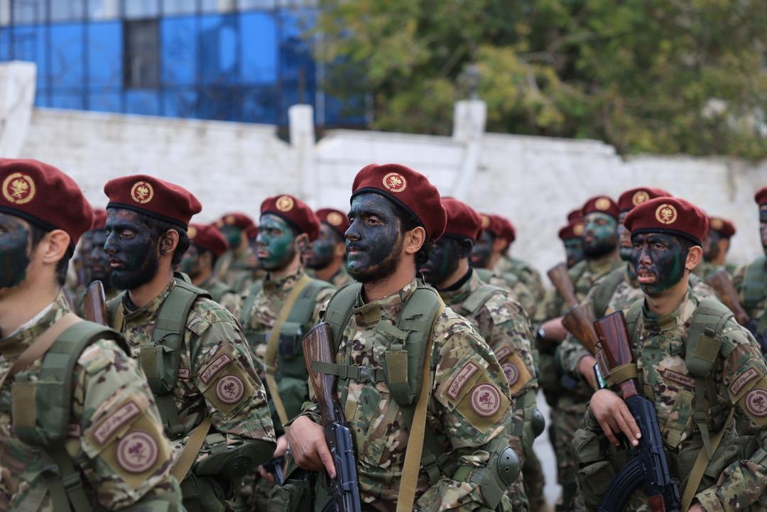 Suriye de ordu teyakkuzda! Şara kamuflajı giydi, 80 bin asker operasyon için hazır 4