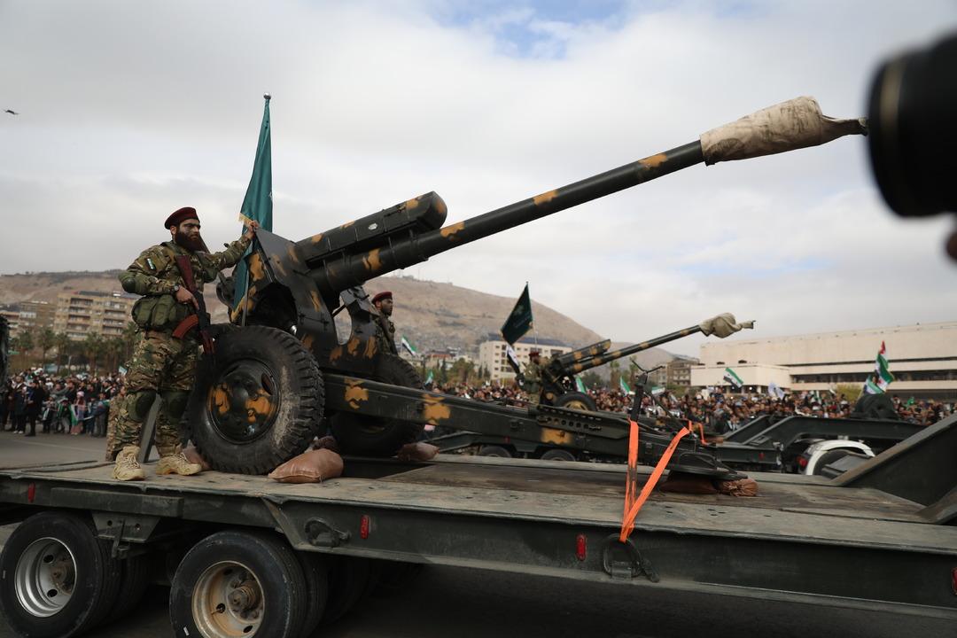Suriye de ordu teyakkuzda! Şara kamuflajı giydi, 80 bin asker operasyon için hazır 11