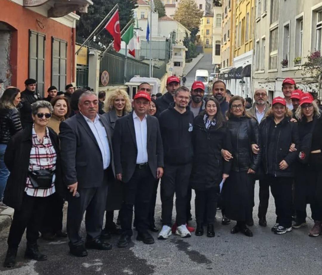 Özel lisede ayrımcılık isyanı! Türk öğretmenlere kapı orada : İtalyan öğretmenlere 5 kat fazladan maaş 3