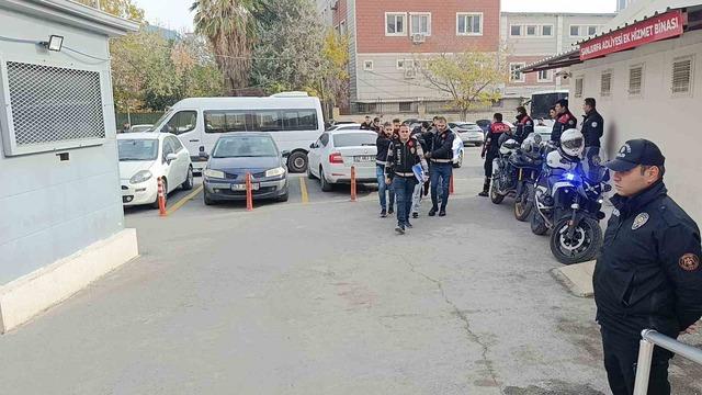Şanlıurfa’da silahlı saldırıya ilişkin 4 şüpheli adliyede 2