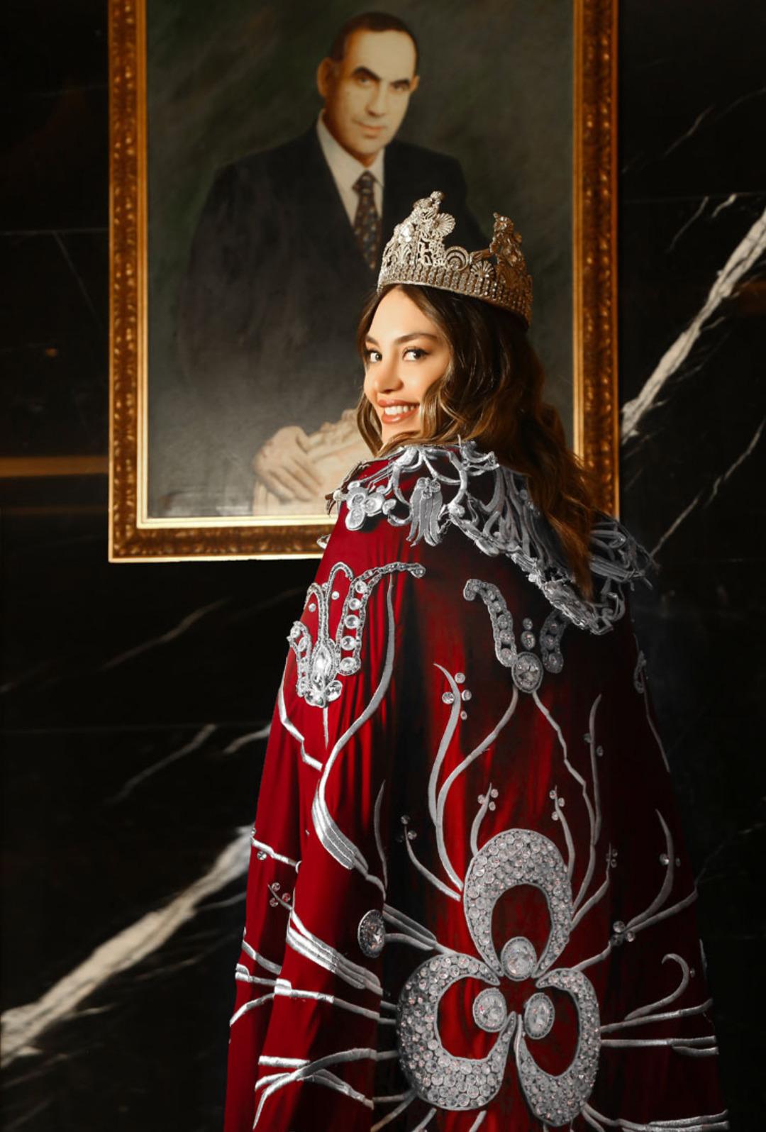 İş insanının doğum gününde olay çıktı! Model, turist kızı darp etti 2