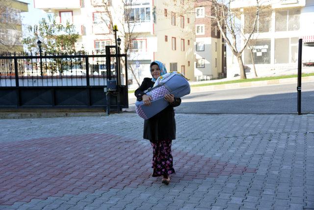 Terörün yarım bıraktığı okuma hayalini, kucağındaki bebekle gerçekleştiriyor