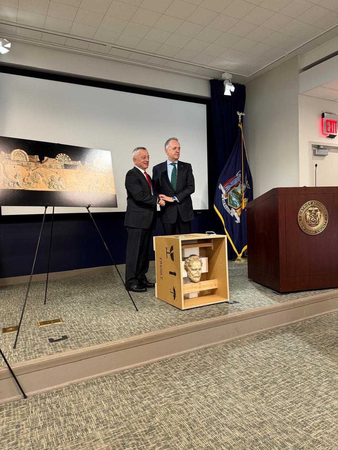 Türkiye, kayıp eserlerinin izini sürmeye devam ediyor: Boubon İmparatoru ve 28 eser yurtta 3