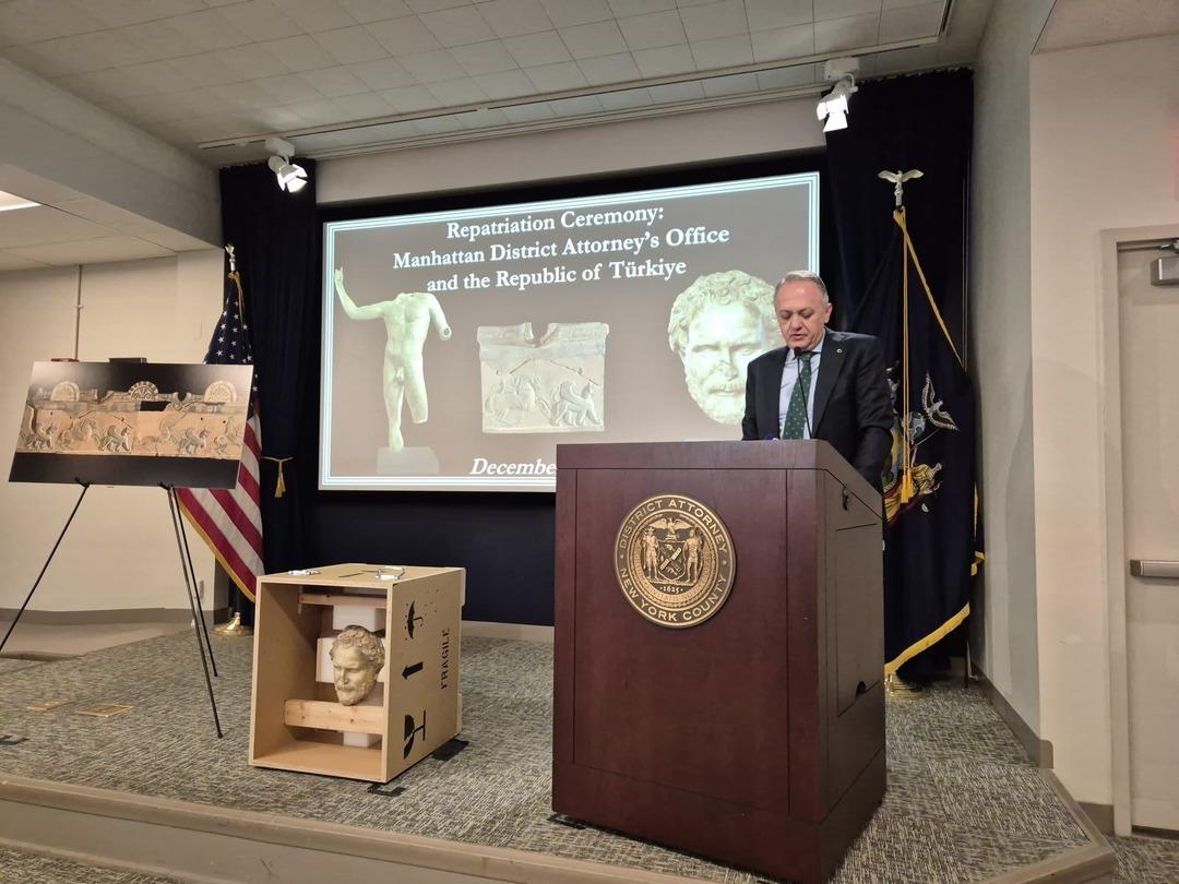 Türkiye, kayıp eserlerinin izini sürmeye devam ediyor: Boubon İmparatoru ve 28 eser yurtta 4