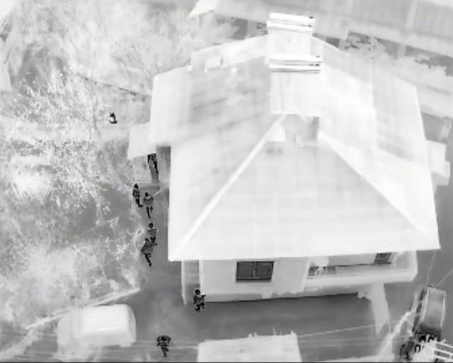 Ağrı’da kaçakçılık operasyonunda milyonluk telefon ve sigara ele geçirildi 1