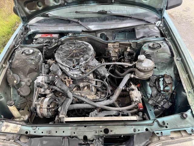 Seyir halindeki otomobilde çıkan yangın söndürüldü 1