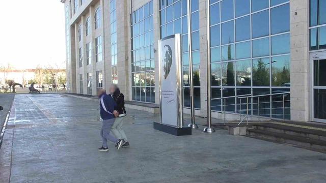 Uşak’ta çok sayıda uyuşturucu madde ele geçirildi 1