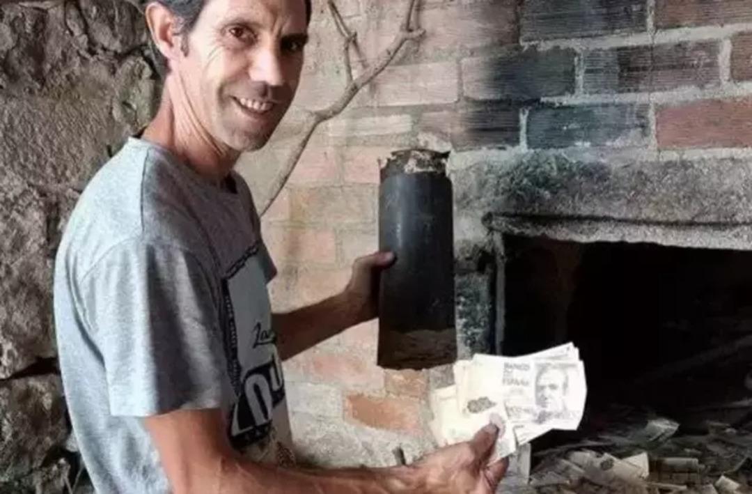 Duvara balyozu vurunca hayatının şokunu yaşadı! 1