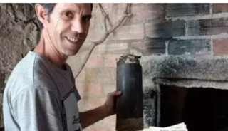 Duvara balyozu vurunca hayatının şokunu yaşadı!