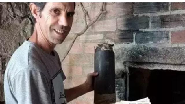 Duvara balyozu vurunca hayatının şokunu yaşadı!