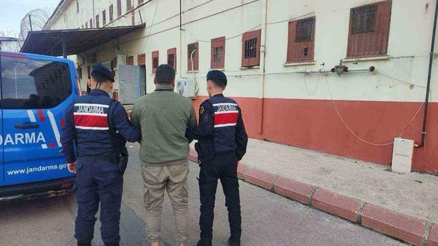 Gaziantep’te aranan 3 şahsı jandarma yakaladı 1