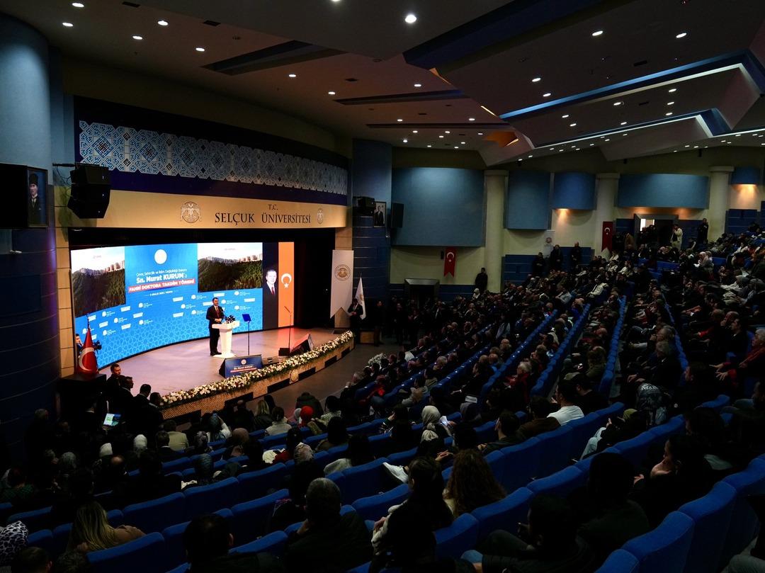 Bakan Kurum’a Selçuk Üniversitesi’nden fahri doktora ünvanı 2