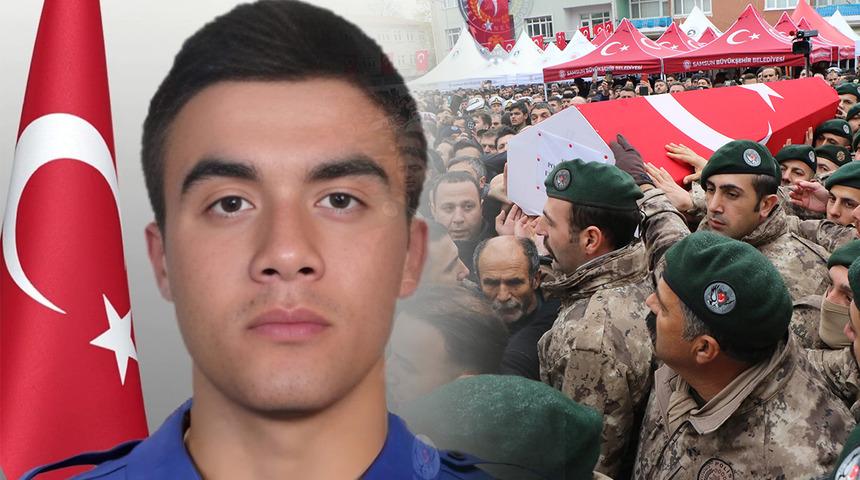 Evinden 90 cm'lik kılıç çıktı! Özel Harekat Polisi Emre Albayrak'ı şehit eden katil ve ailesi suç makinesi çıktı