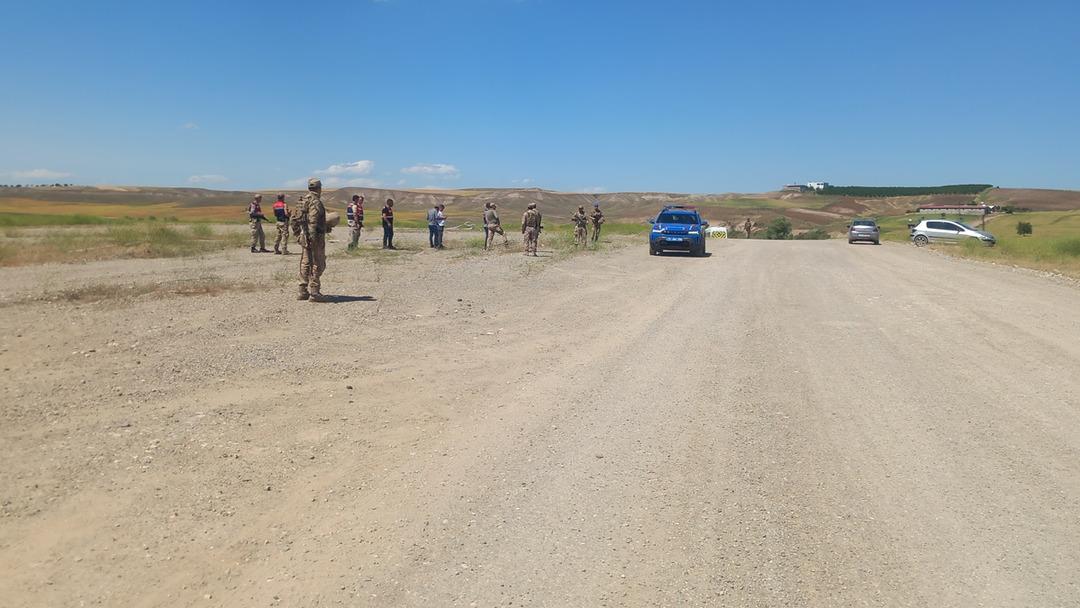 Baba ve oğlunu tabancayla vurduktan sonra yakmıştı! Hedef şaşırtmak için yaptığı pes dedirtti 1