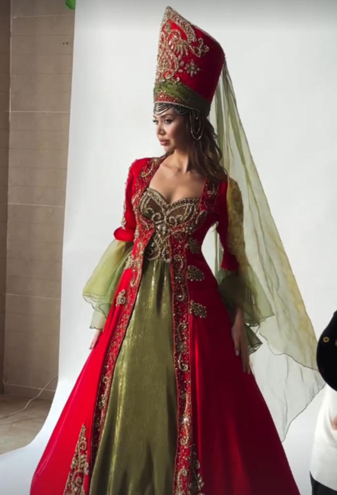 Şüheda Erkoç Mankenler Kraliçesi Yarışması nda 6 ncı oldu! Yorum yağdı 3