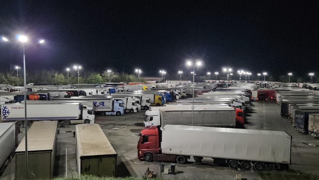 Bu ne kuyruğu demeyin! Tam 32 kilometre: 2 buçuk gün bekleyen var 2