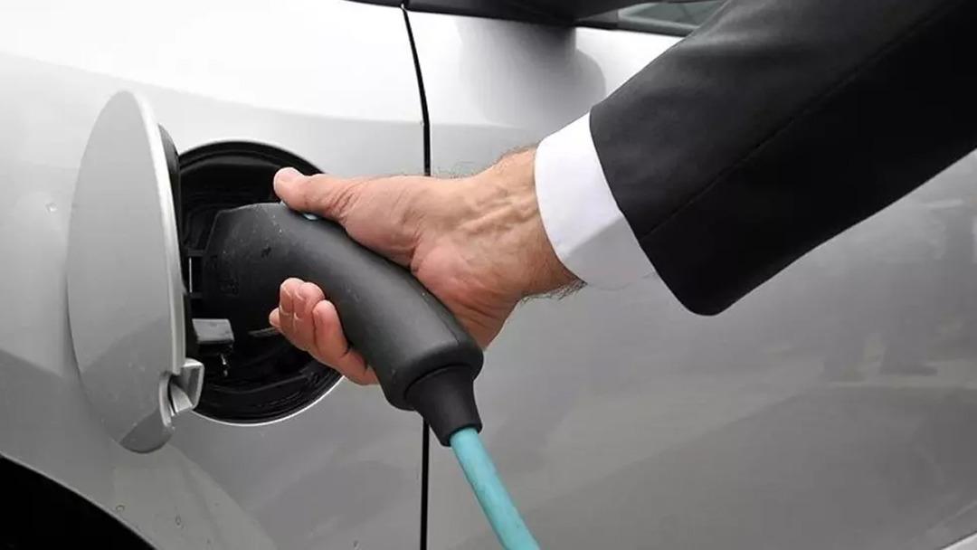 Elektrikli araçlarda oto şarjına kritik ayar! Yer ve saate göre indirim geliyor 1