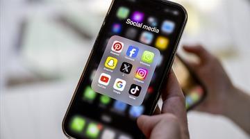 Facebook tepeden tırnağa yenileniyor: İşte gelen özellikler