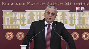 İstifa eden Hasan Ufuk Çakır'dan CHP lideri Özel'e sert sözler: "Ben kafamı kestiremem"
