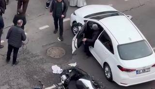 Diyarbakır’da otomobilin çarptığı motosikletli kurye yaralandı