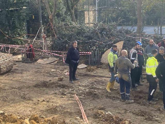 Kadıköy’de inşaat şantiyesinde işçi çukura düşerek yaralandı 3