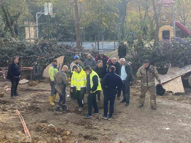 Kadıköy’de inşaat şantiyesinde işçi çukura düşerek yaralandı 2