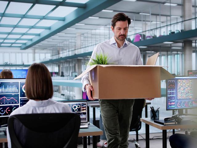 İşe erken gelmesi kovulma sebebi oldu!