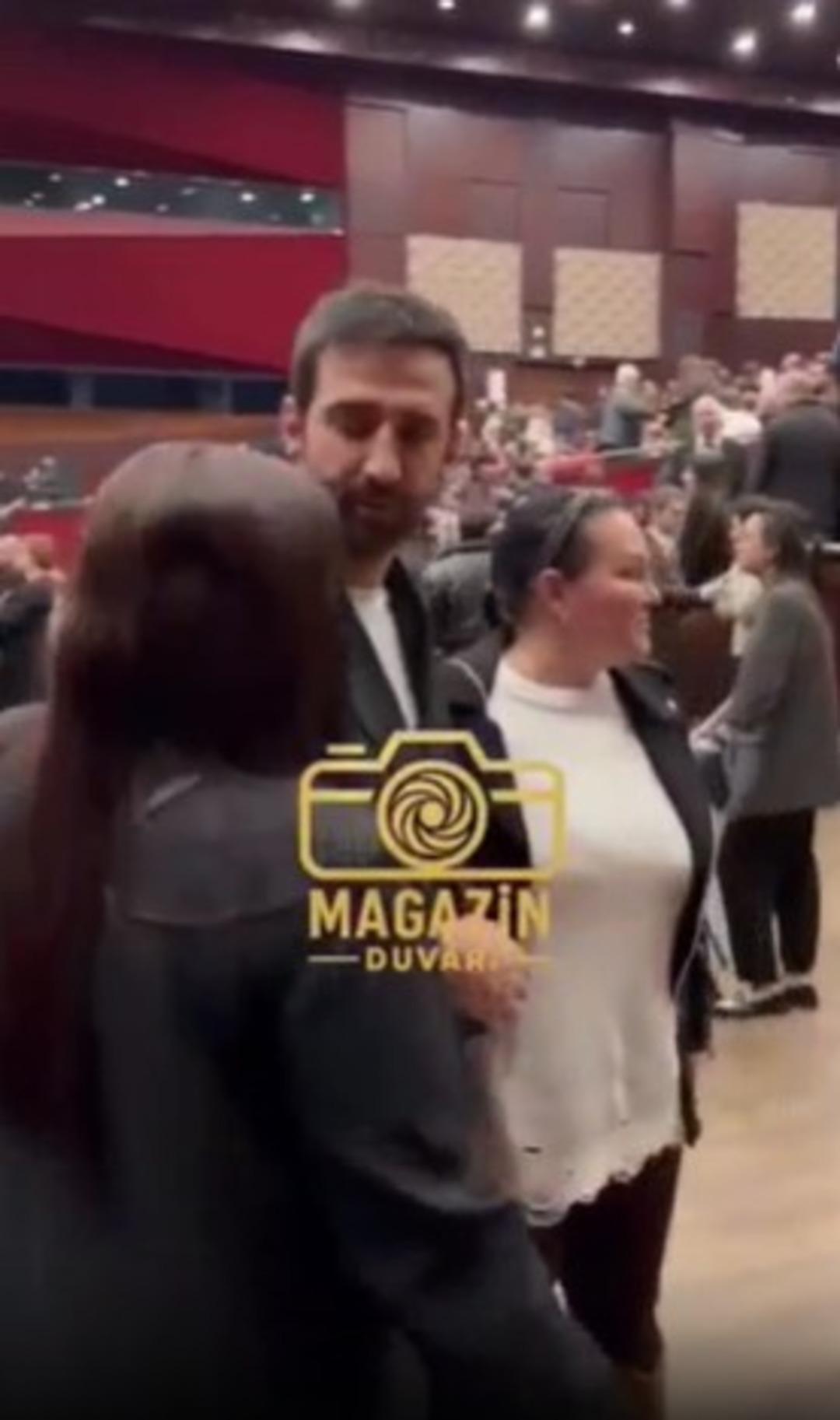 Uzak Şehir in Demir i Ferit Kaya ya hayranlarından yoğun ilgi! Eşinin bakışları dikkat çekti 2