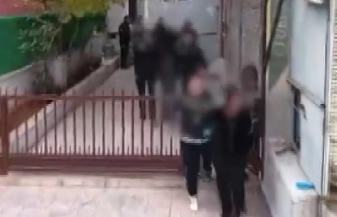 Her şeyi düşünmüşler! Fuhuş evinde duvarda pes dedirten yazı 2